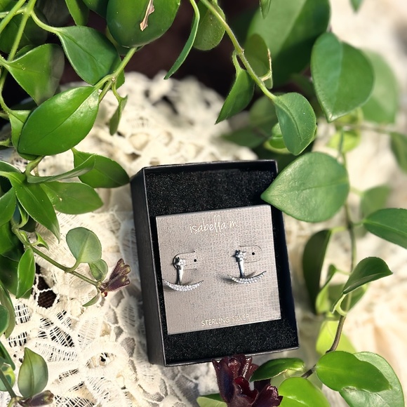 NIB Isabella M. sterling silver earrings - Picture 1 of 2